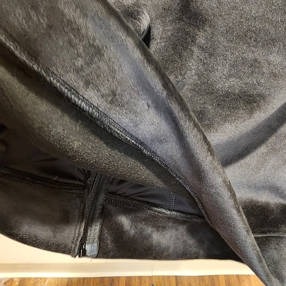 EMELY B Women's Fulm Zip Hooded Black Velvet   Sweatshirt Size M - Picture 3 of 12